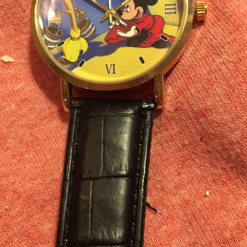 Watch - Picture 3 of 8